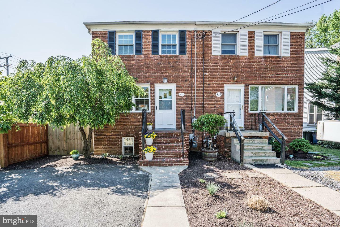 Property Photo:  517 E Howell Avenue  VA 22301 