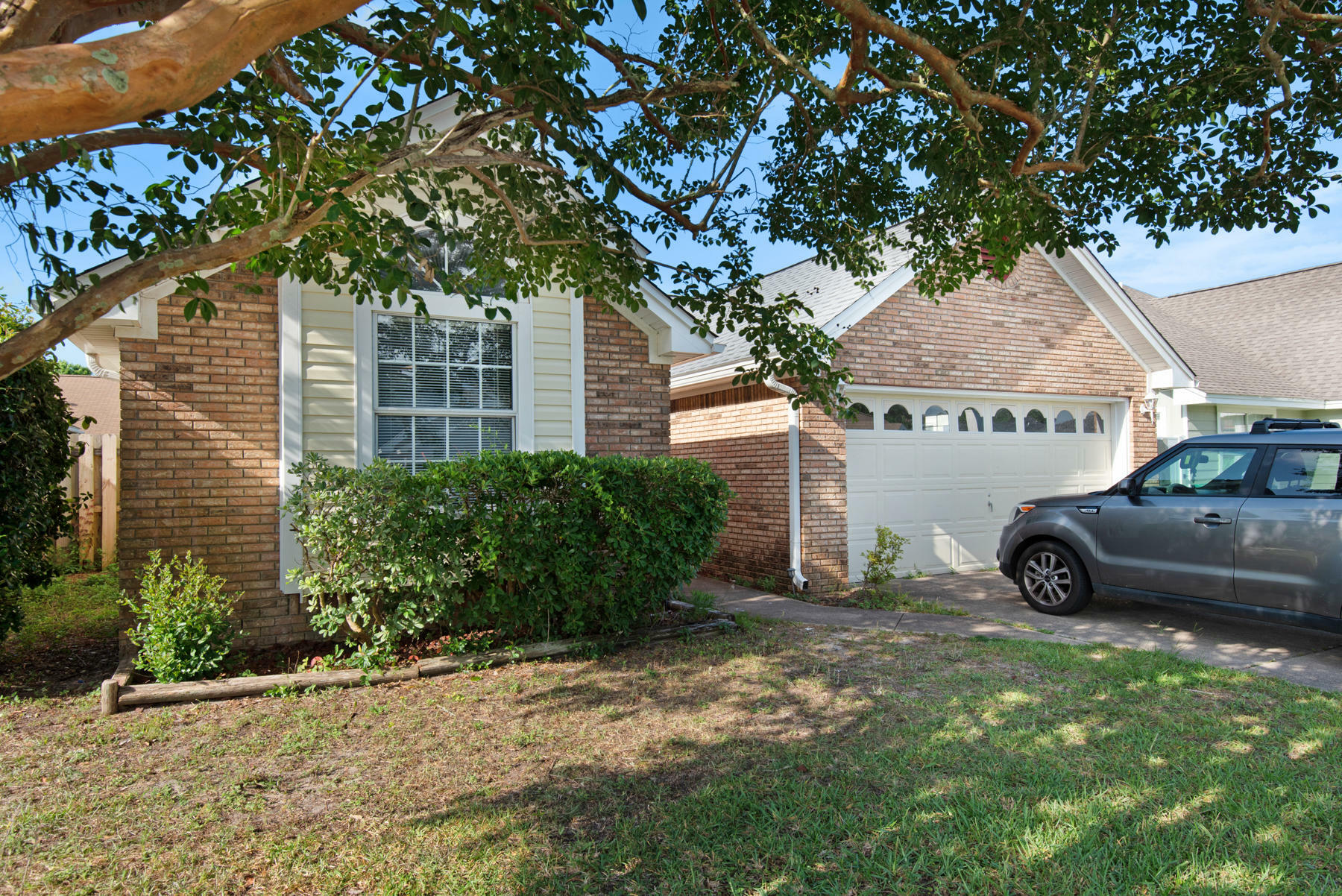 Property Photo:  603 Drakes Landing Landing  FL 32569 