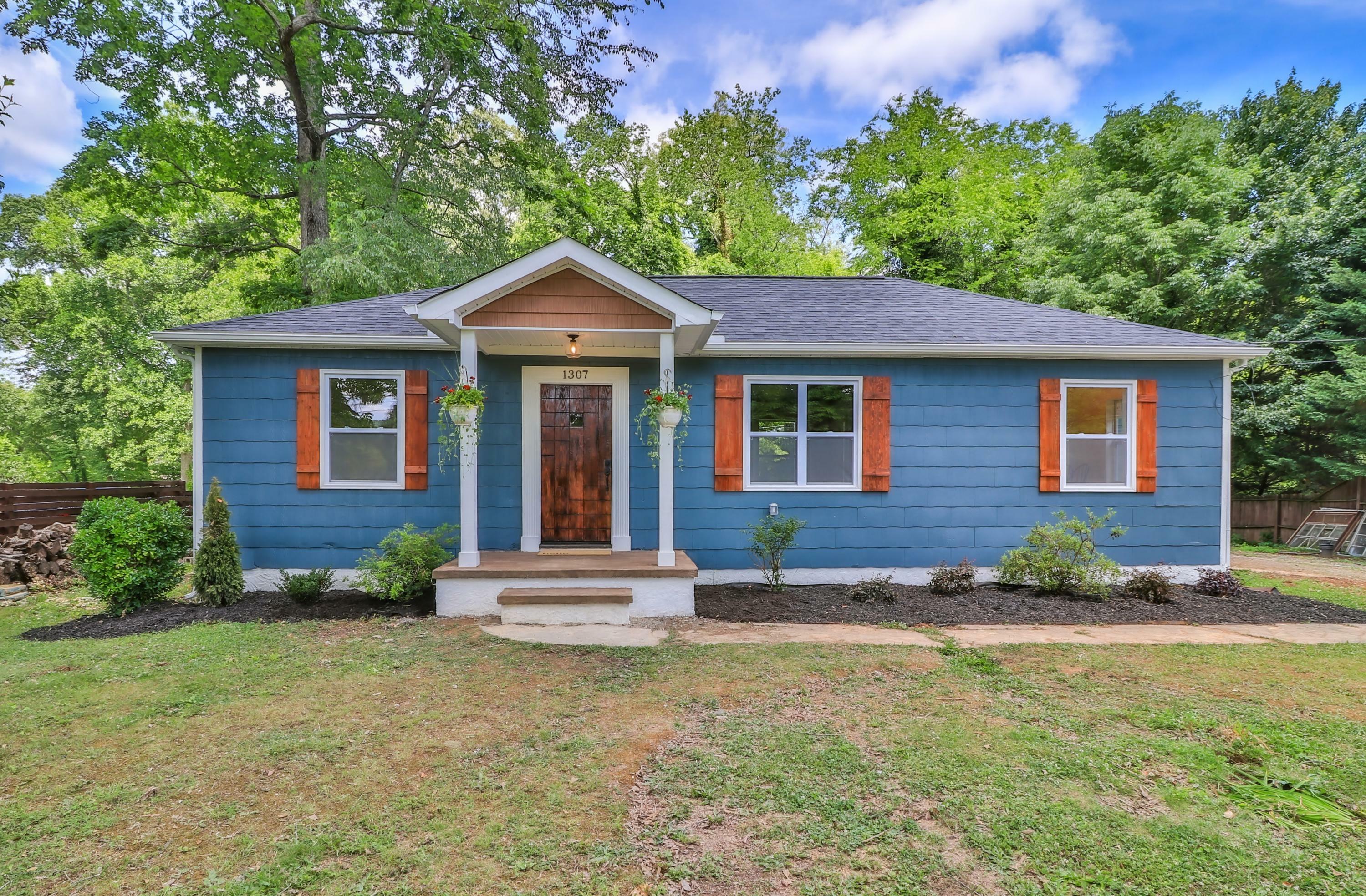 Property Photo:  1307 Woodcrest Drive  TN 37918 