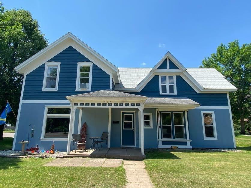 Property Photo:  517 1st Avenue  WI 54736 