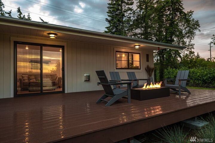 Property Photo:  2345 North Bluff Rd  WA 98253 