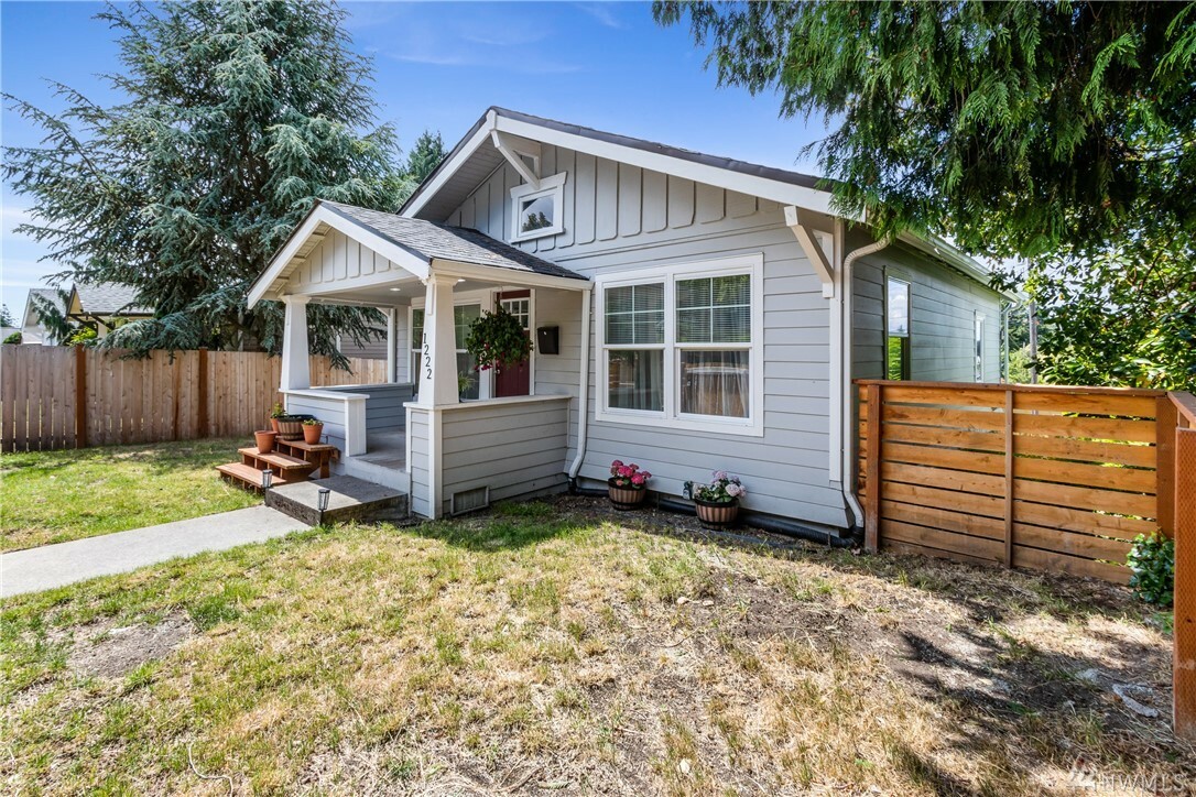 Property Photo:  1222 S Stevens St  WA 98405 