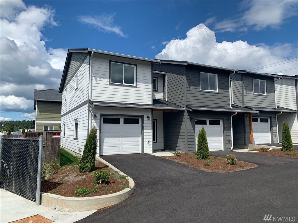 Property Photo:  563 Kettle St A-1  WA 98277 