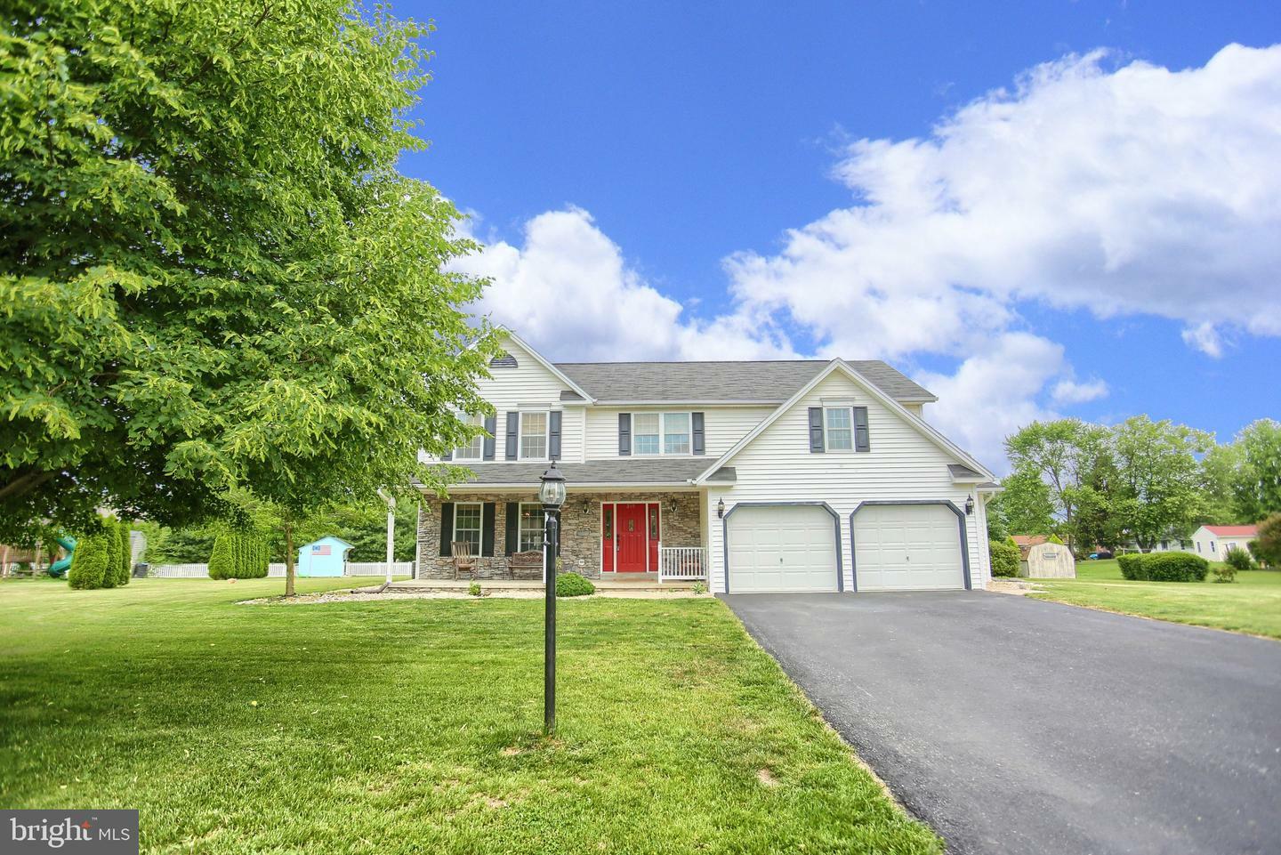 Property Photo:  210 Overfield Drive  PA 17015 