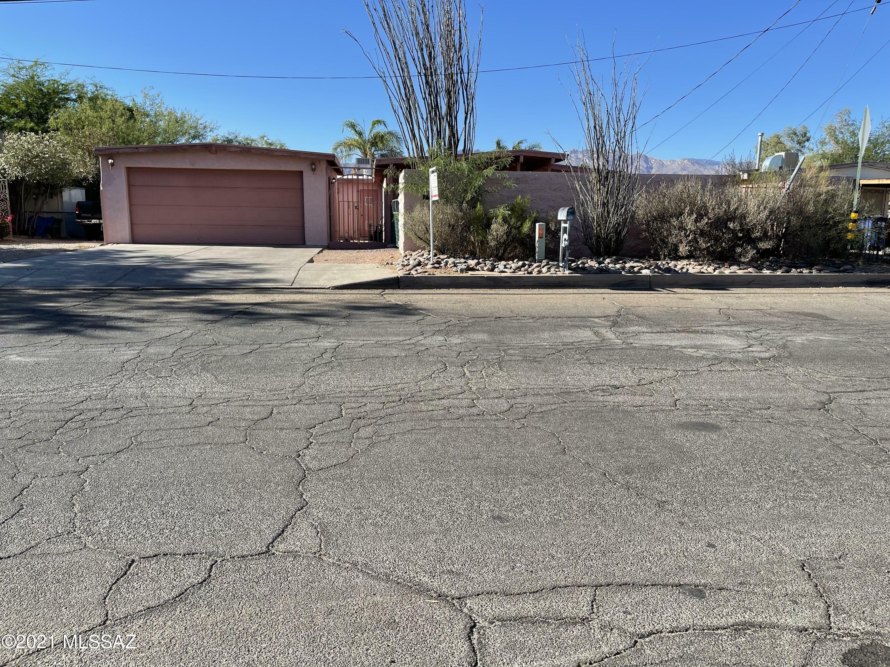 Property Photo:  4311 E Seneca Street  AZ 85712 