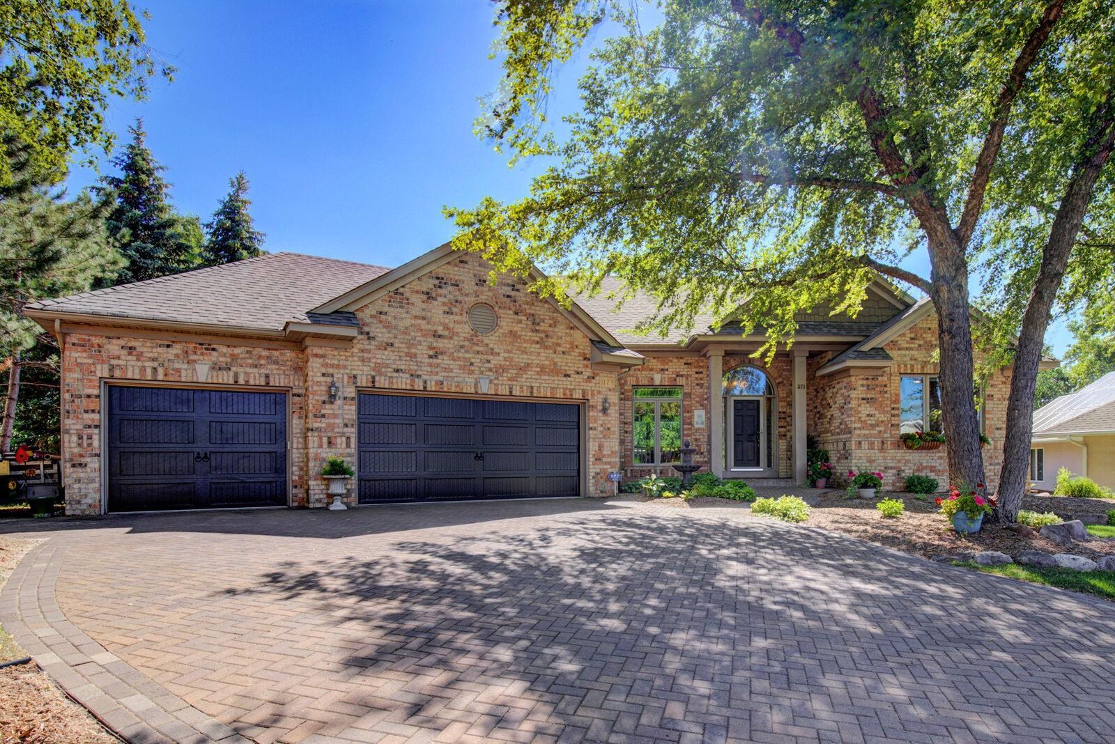 Property Photo:  1173 Lakewood Drive S  MN 55119 