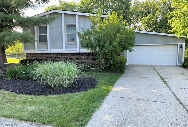 Property Photo:  3335 Jasper Court  MI 48083 