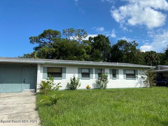 Property Photo: 513 Mendel Lane FL 32796