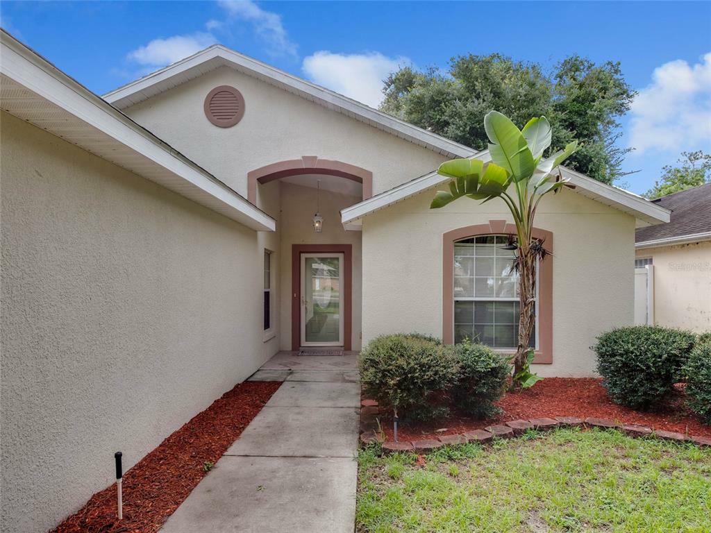 Property Photo:  11515 Lake Drive  FL 34788 