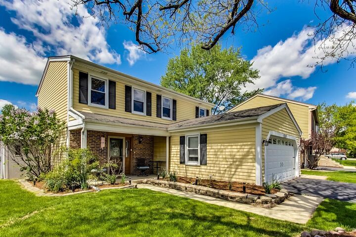 520 Waterbury Lane  Roselle IL 60172 photo