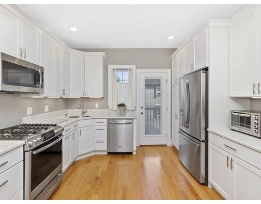 Property Photo:  25 Cherry Street 4  MA 01923 