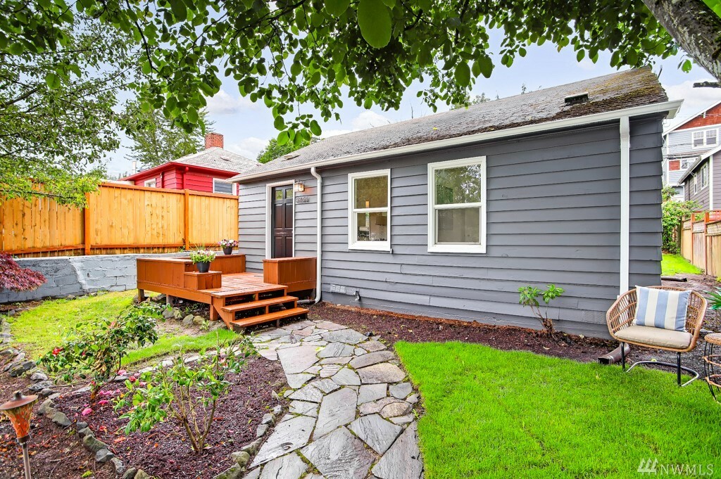 Property Photo:  4844 25th Ave SW  WA 98106 