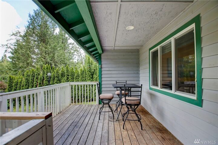 Property Photo:  633 E Alder Dr  WA 98284 