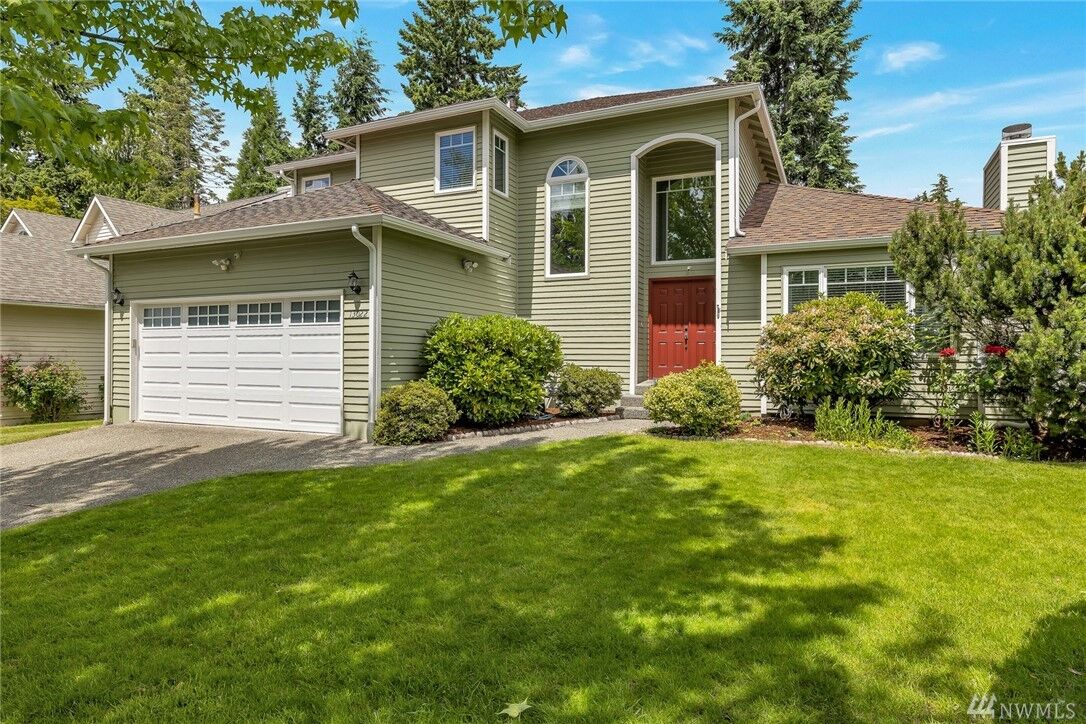 Property Photo:  13022 NE 101st Place  WA 98033 