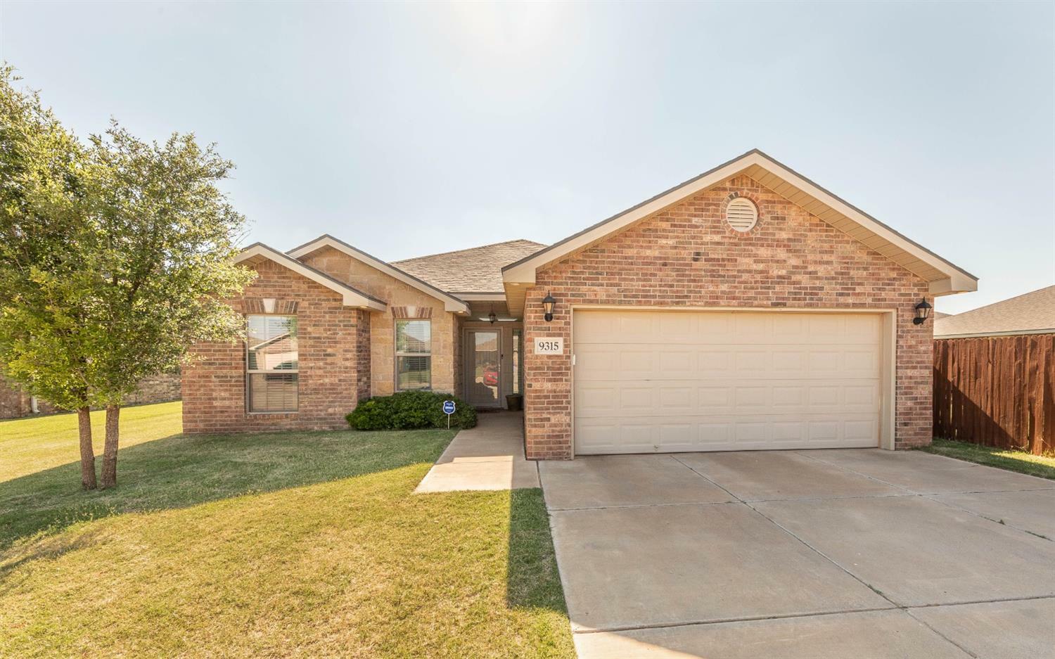 9315 Ross Avenue  Lubbock TX 79424 photo