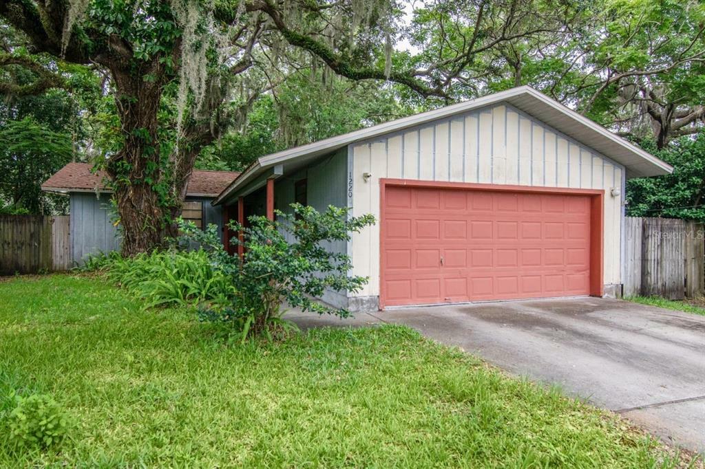 Property Photo: 1220 Dr Ml King Jr Street N FL 34695