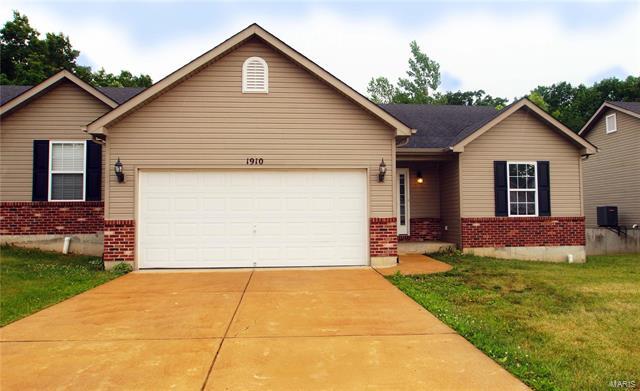 Property Photo: 1910 Masters Drive 63028