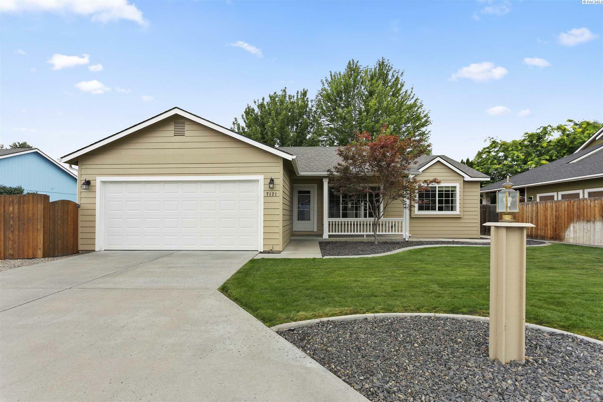 Property Photo:  7121 W 6th Place  WA 99336 