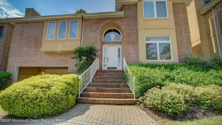 33 Alta Vista Court N033  Holmdel NJ 07733 photo
