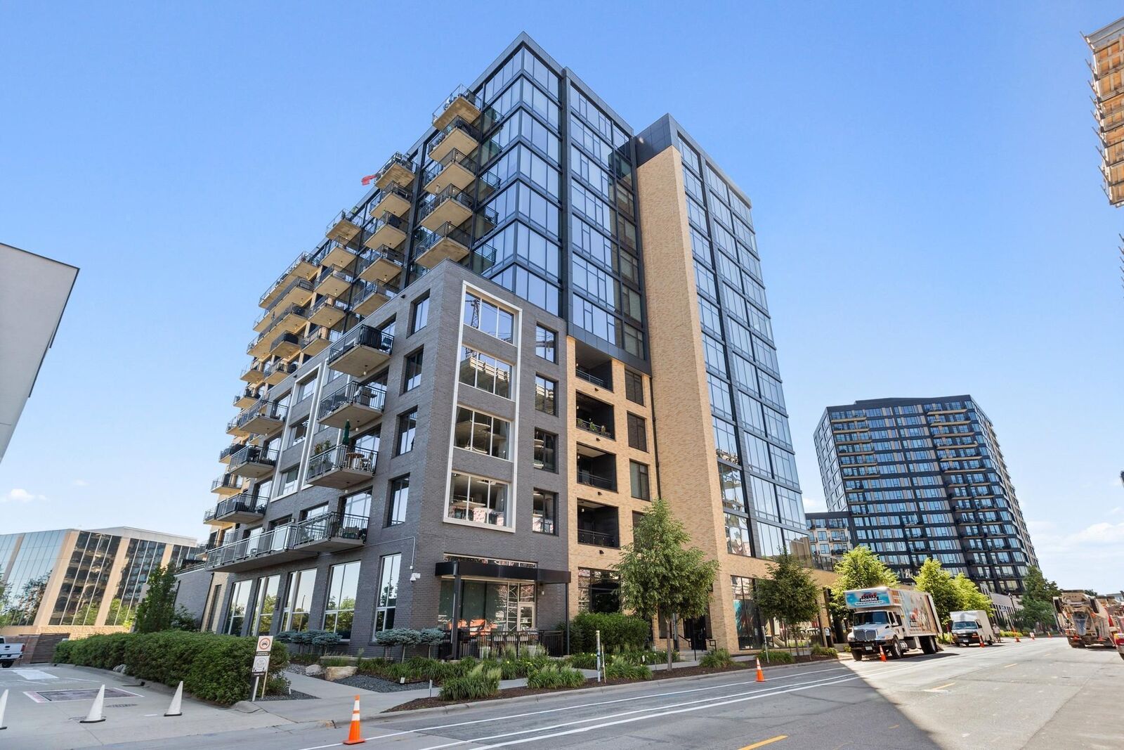 Property Photo: 1120 S 2nd Street 503 MN 55415