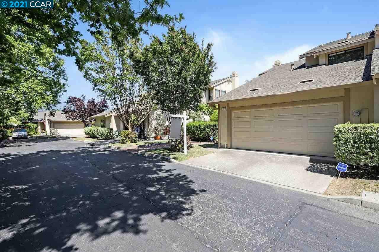 Property Photo:  930 Bridgecrossing Way  CA 94521-3042 