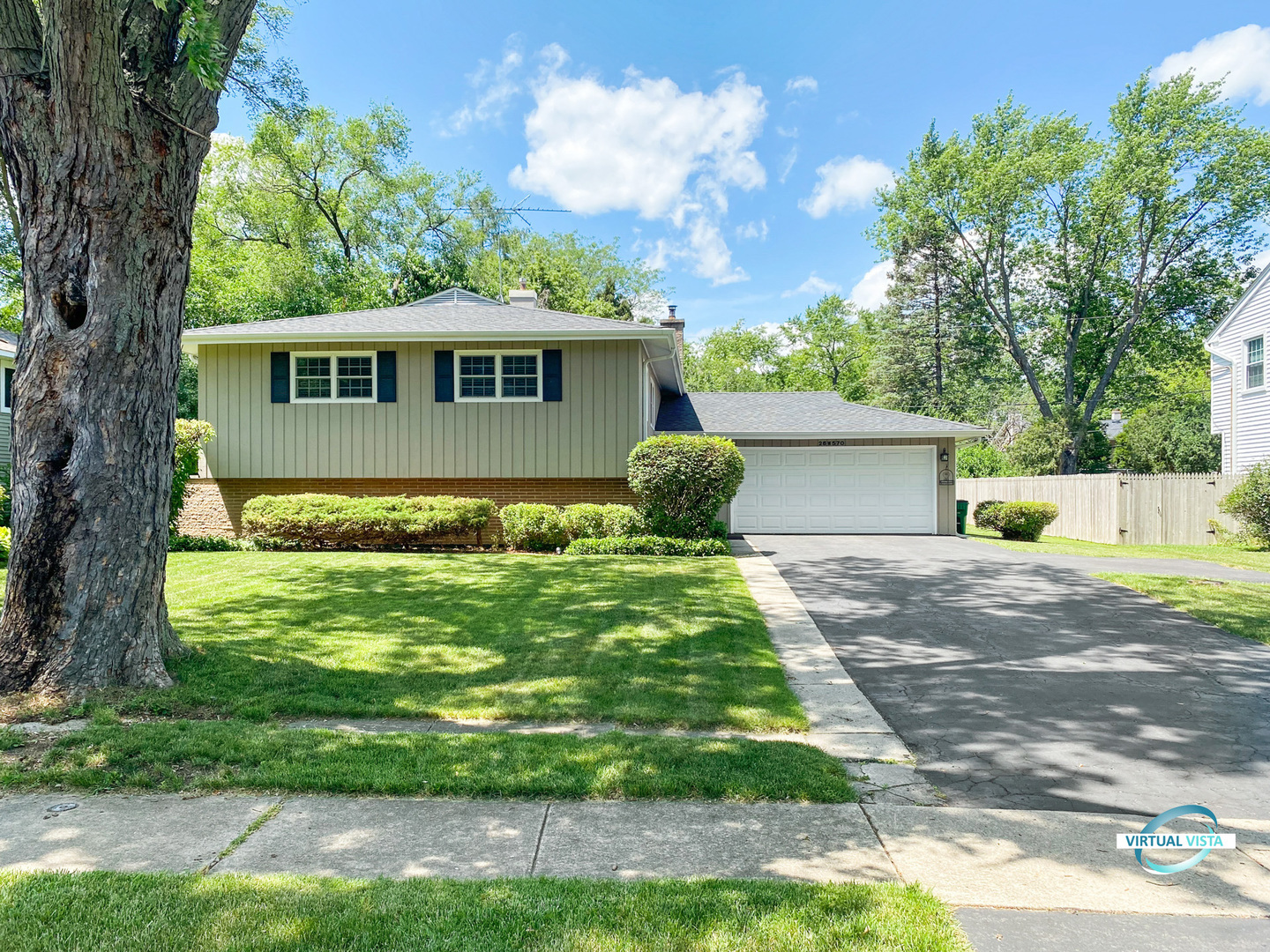 Property Photo:  26W570 Jewell Road  IL 60190 