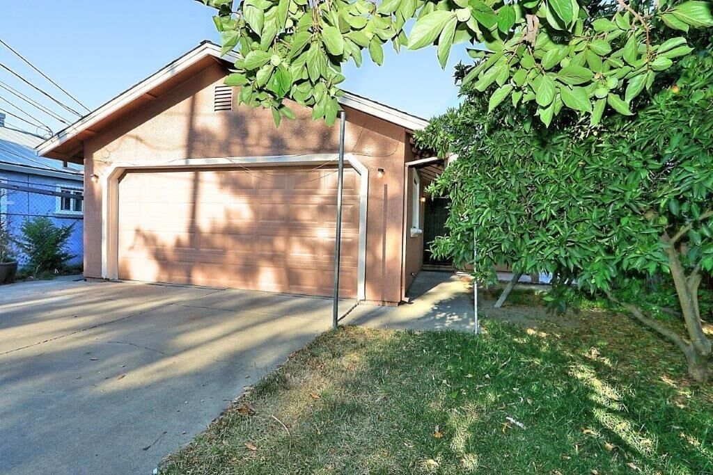 Property Photo:  4129 42nd Street  CA 95820 