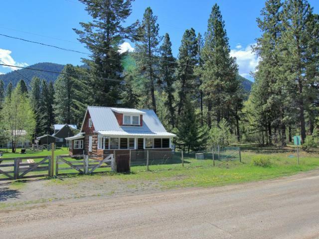 Property Photo: 183 2nd Street BC V0X 2L0