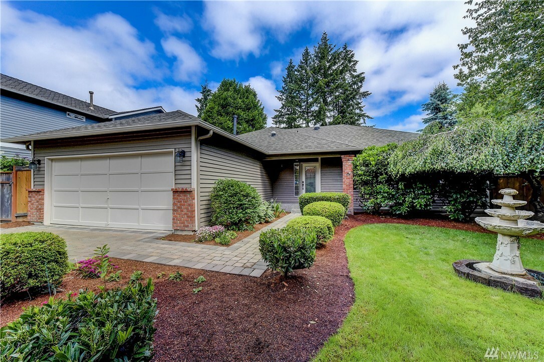 Property Photo:  13130 NE 74th St  WA 98033 