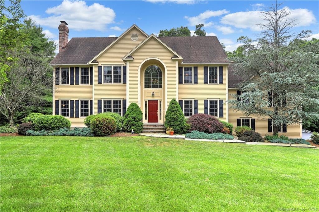 Property Photo:  12 Vail Court  CT 06611 