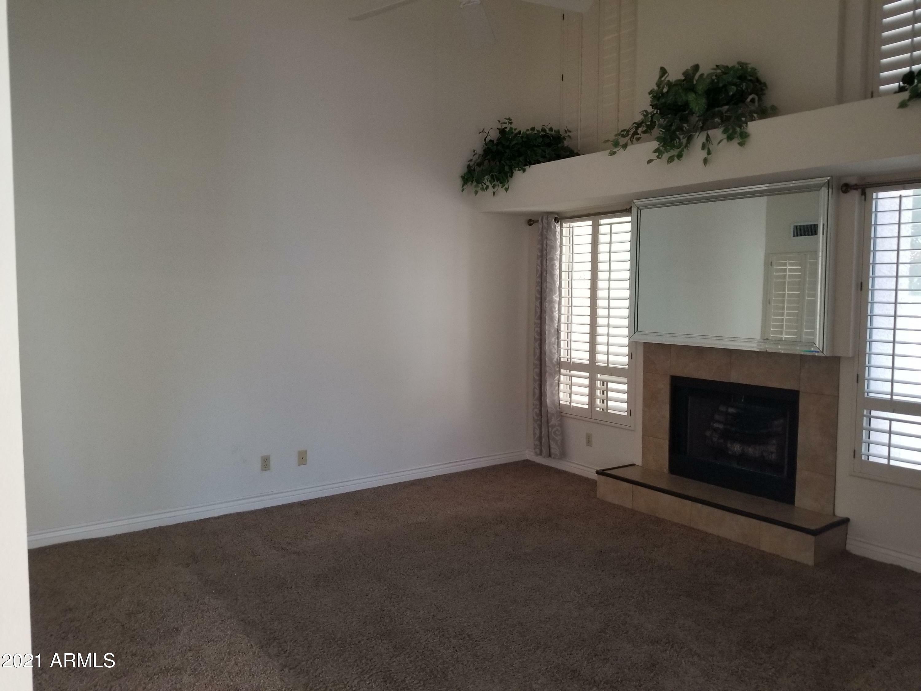 Property Photo: 4014 E Paradise Drive AZ 85028