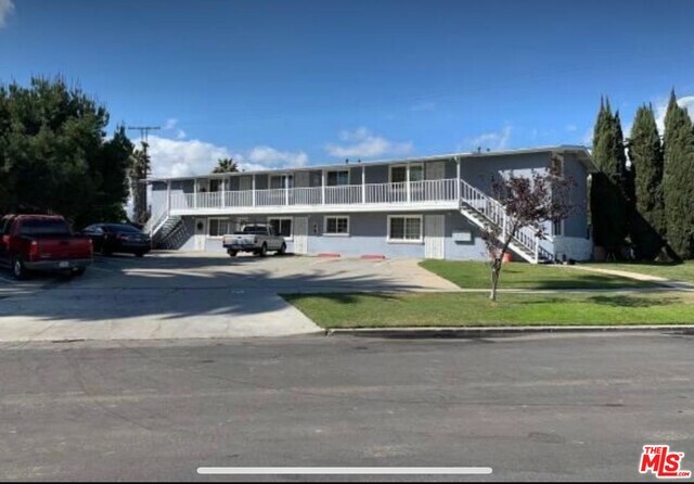 2007   Clyde Ave  Los Angeles CA 90016 photo