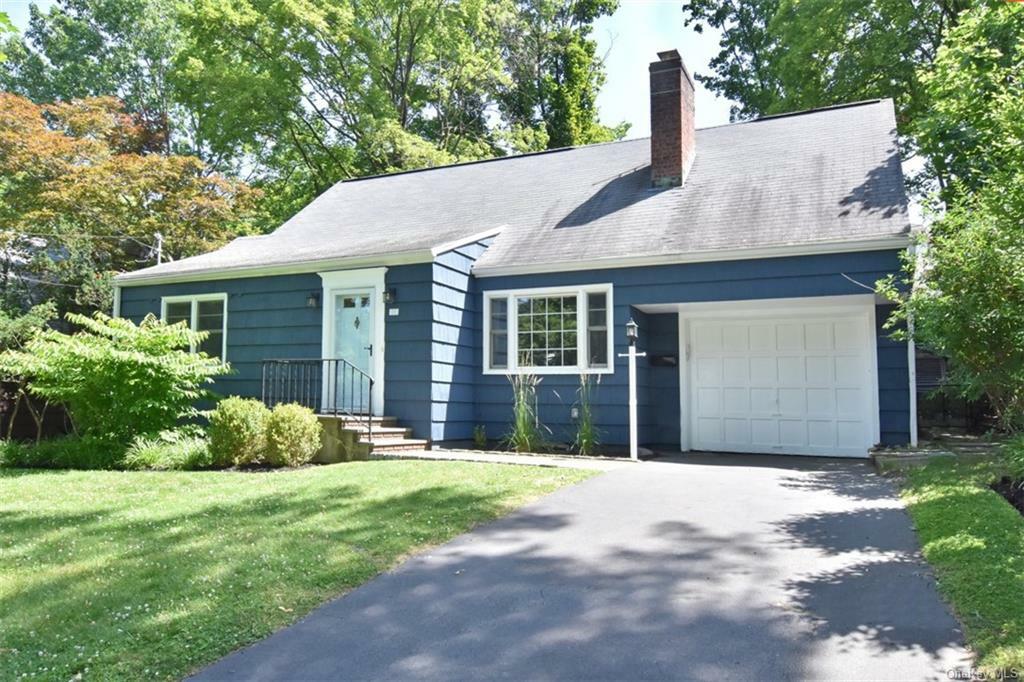 Property Photo: 121 Walgrove Avenue NY 10522