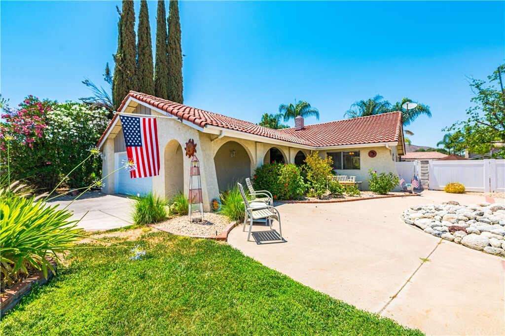 Property Photo: 23660 Continental Drive CA 92587