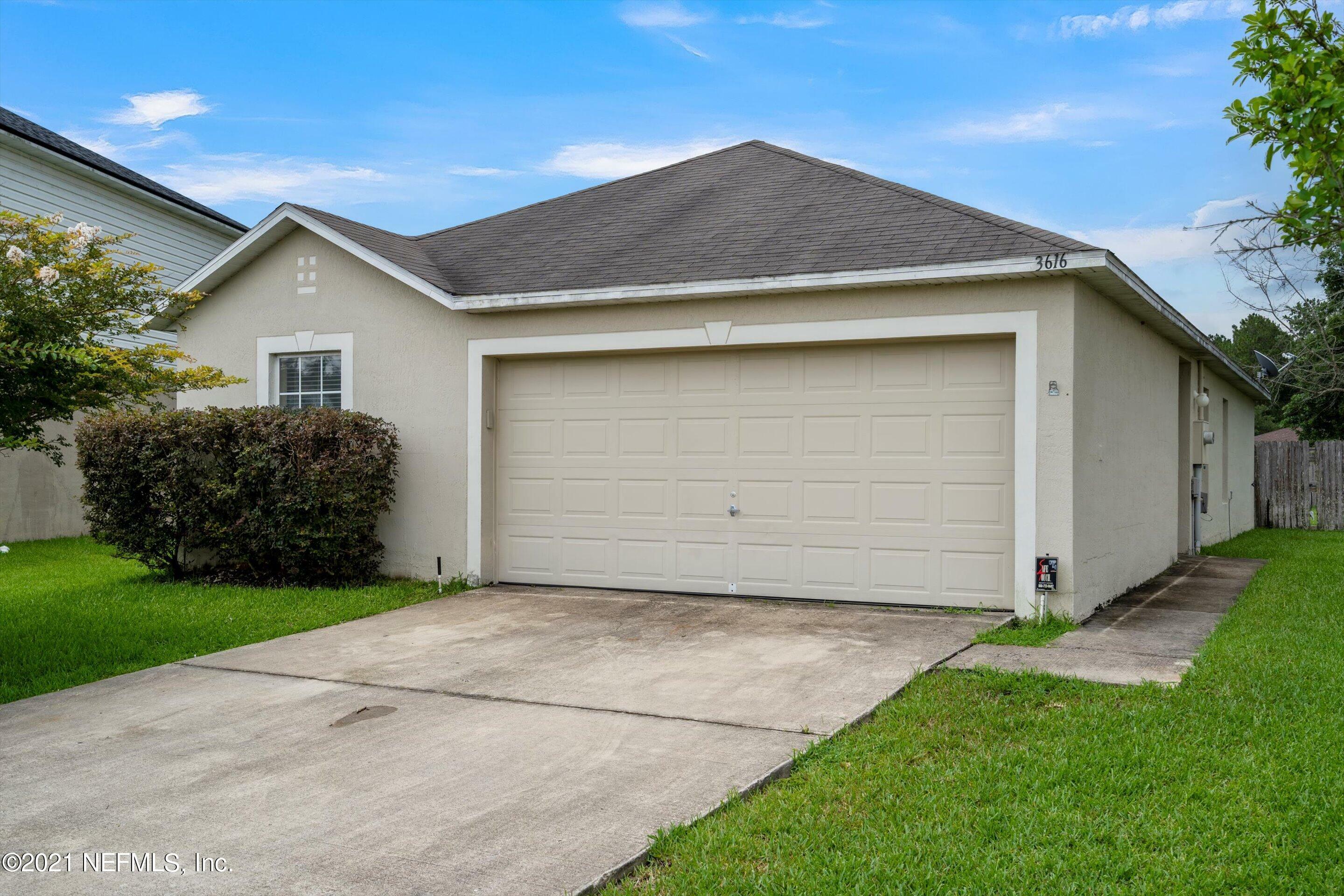 Property Photo:  3616 Alec Drive  FL 32068 