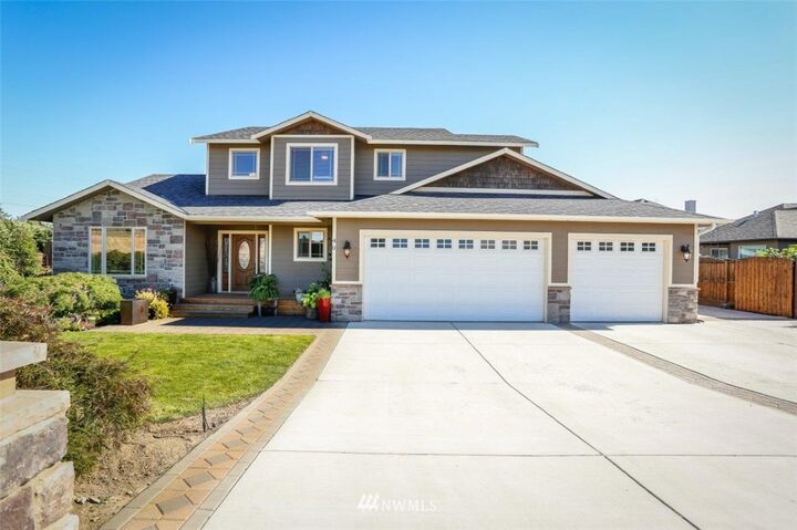 405 29th Street NW  East Wenatchee WA 98802 photo