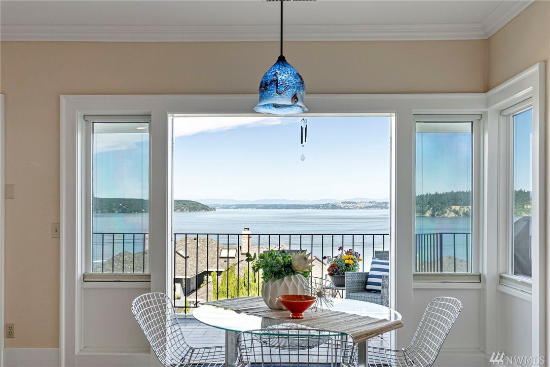 Property Photo: 7221 Soundview Dr 308 WA 98335
