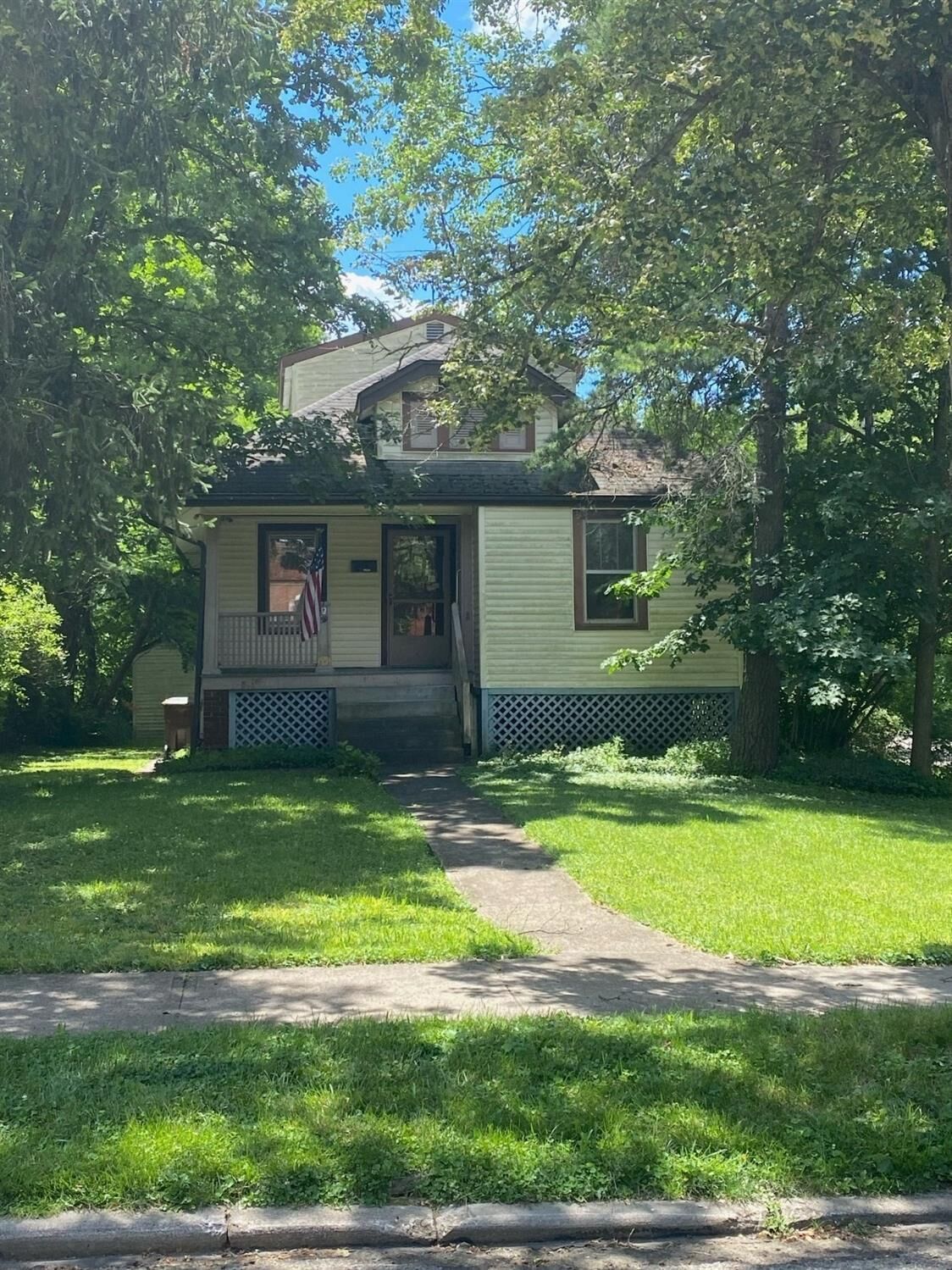Property Photo:  59 Euclid Ave  OH 45215 