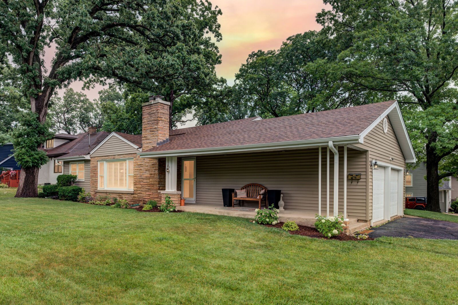 Property Photo:  47 N West Road  IL 60148 