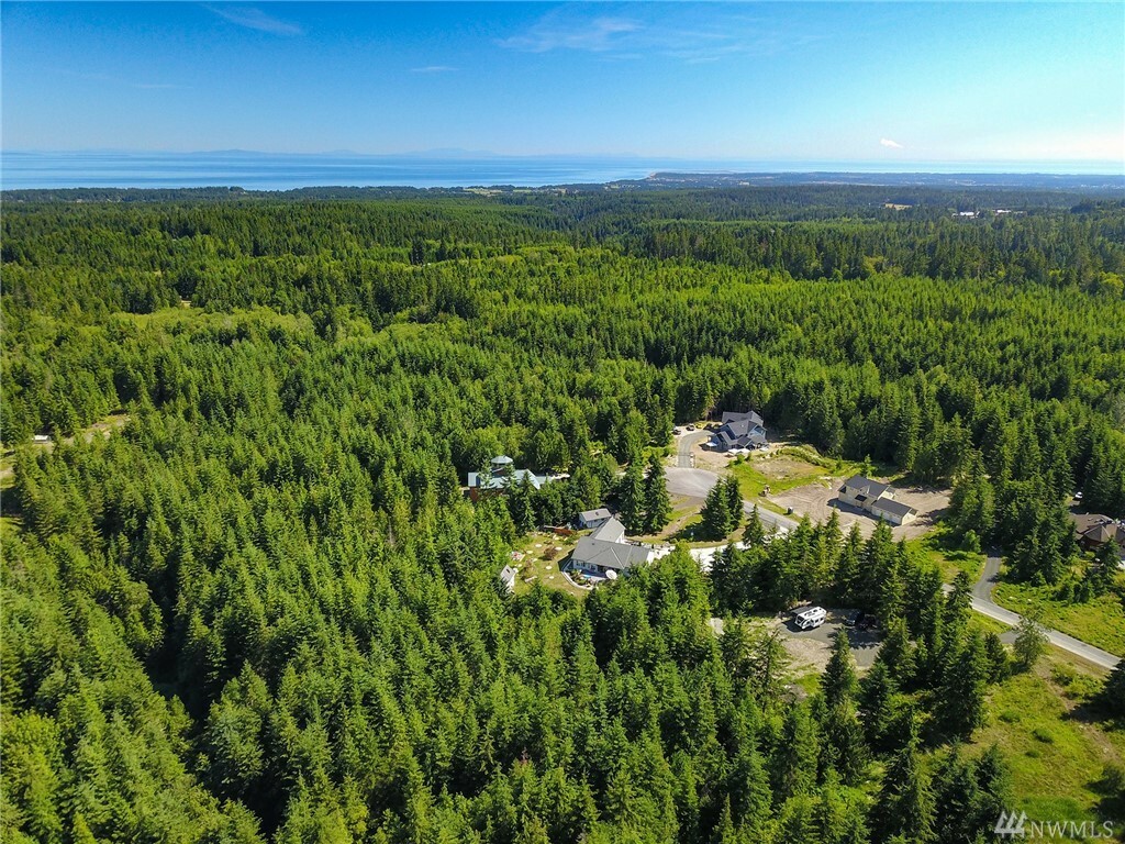 Property Photo: 113 N Windflower Lane WA 98362