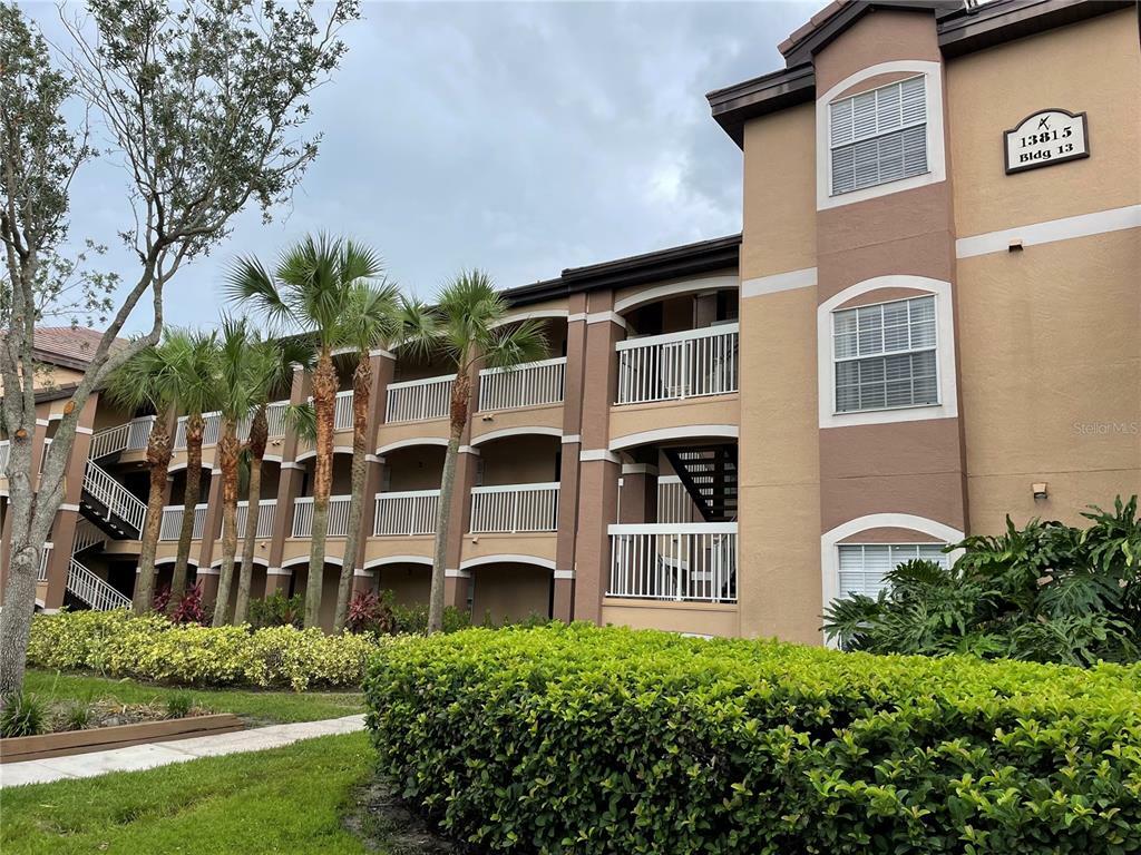 Property Photo:  13815 Fairway Island Drive 1327  FL 32837 