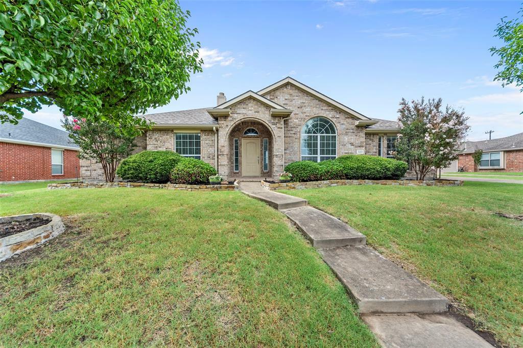 Property Photo:  323 Sagebrush Trail  TX 75094 