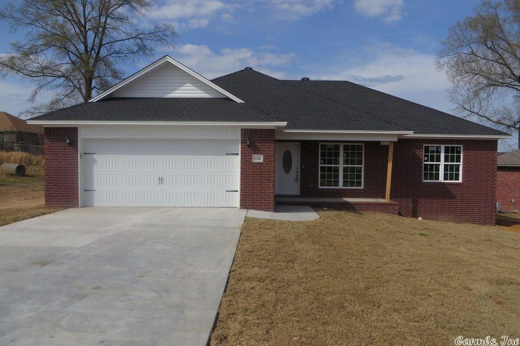 Property Photo:  1221 E Date  AR 72802 
