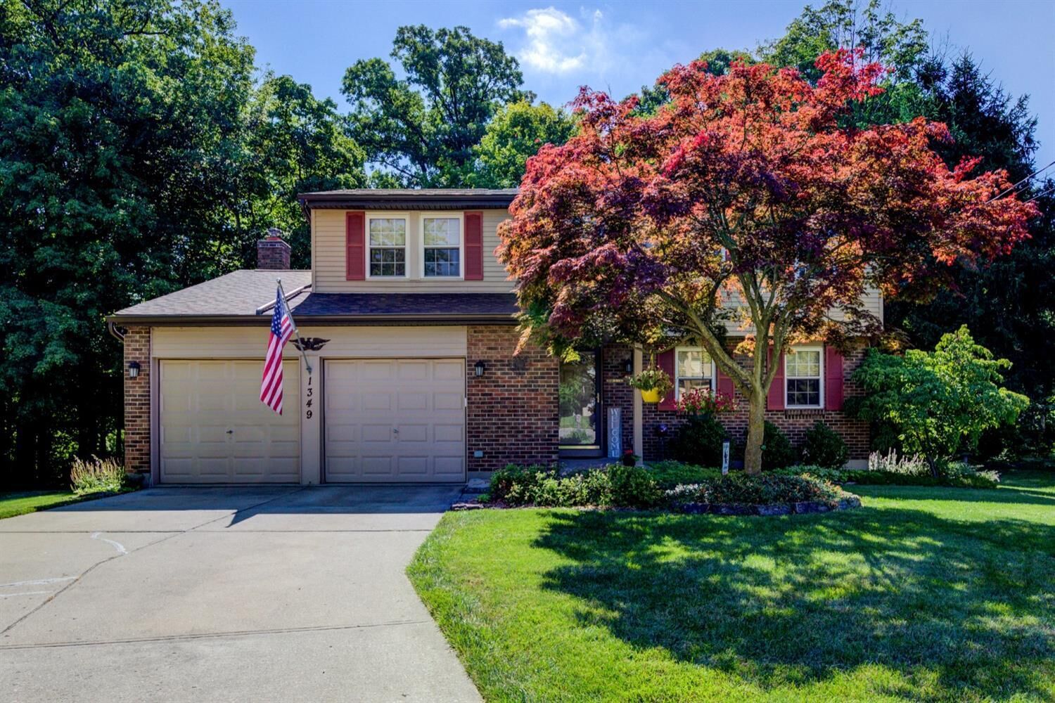 Property Photo:  1349 Hartwood Dr  OH 45240