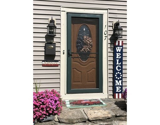 Property Photo: 107 Maple St MA 01583