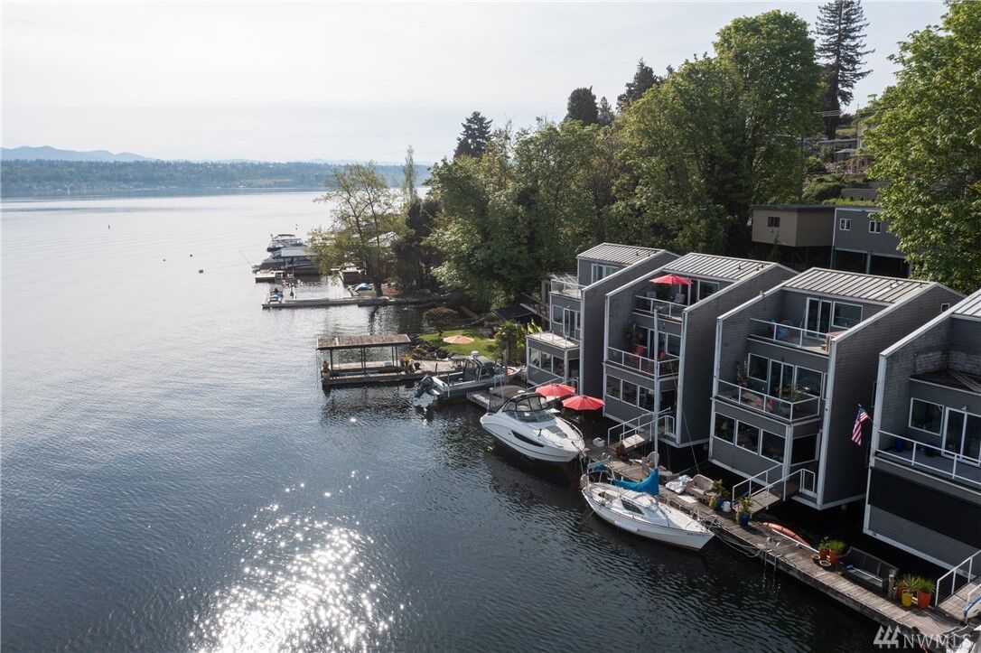 Property Photo:  10308 Rainier Ave S  WA 98178 