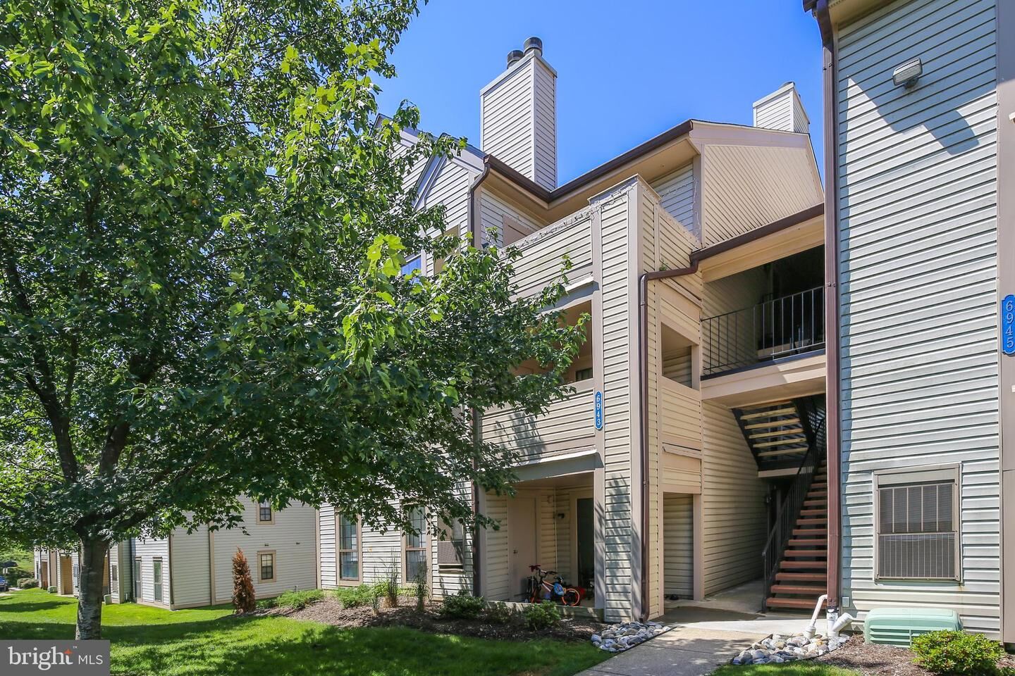 Property Photo:  6943 Mary Caroline Circle K  VA 22310 