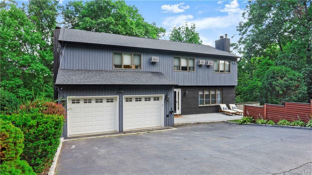 Property Photo:  132 Woodland Drive  NY 10570 