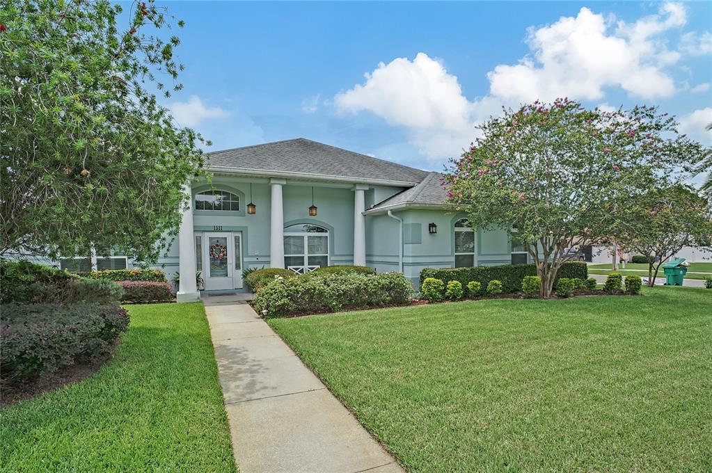 Property Photo:  1511 E Spring Ridge Circle  FL 34787 