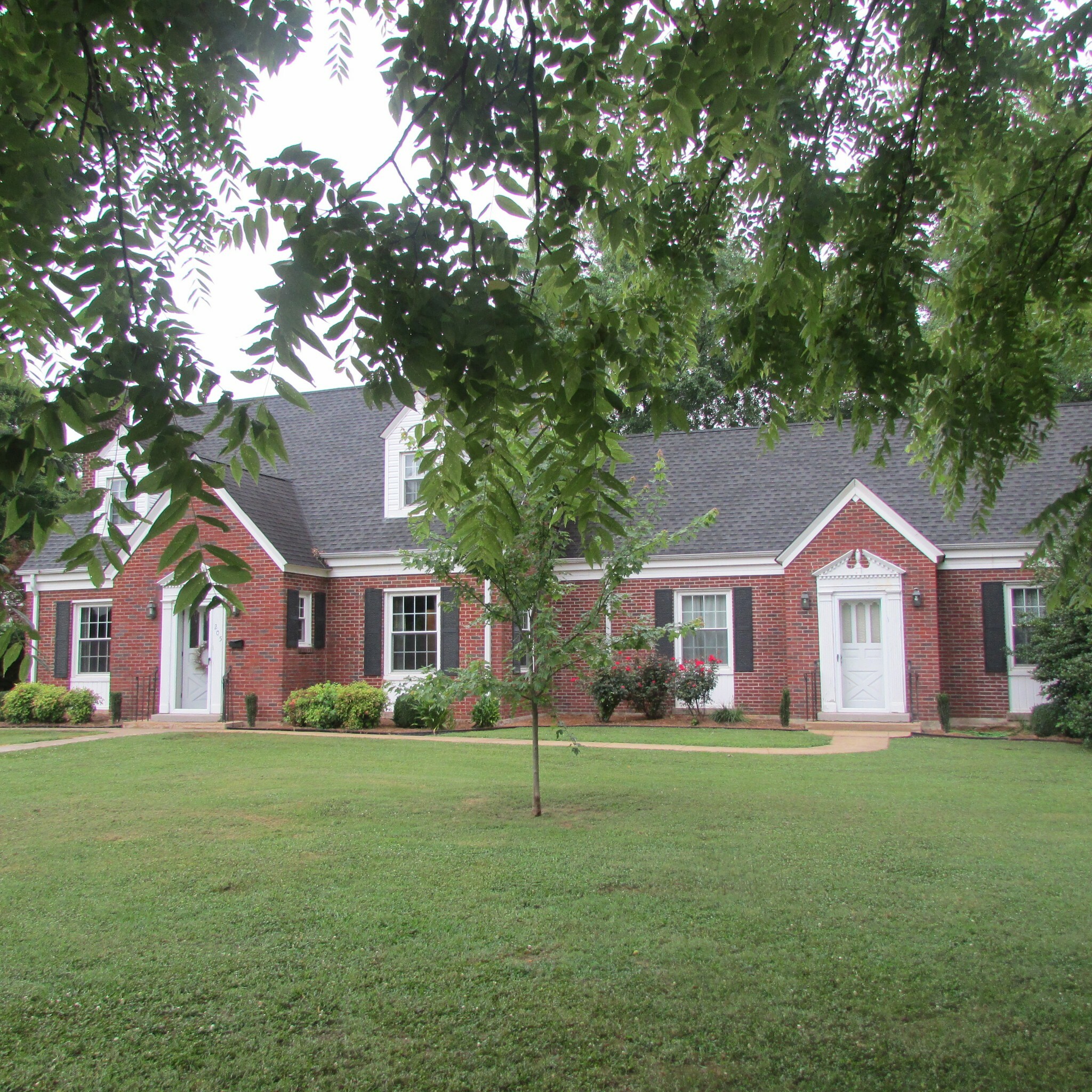 Property Photo:  205 Caperton Ave N  TN 38464 